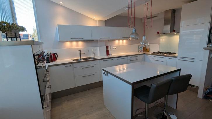 Ikea keuken wit grote opstelling met eiland, Huis en Inrichting, Keuken | Complete keukens, Gebruikt, Overige typen, Wit, Kunststof