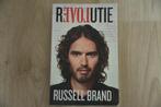 Russell Brand | Revolutie | en meer, Maatschappij en Samenleving, Ophalen of Verzenden, Wereld, Gelezen