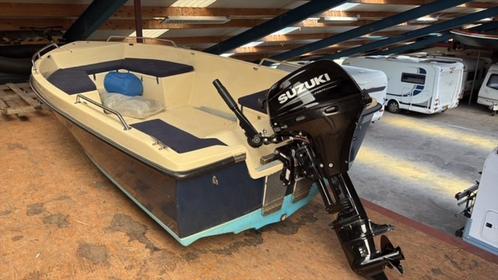 Boot (polyester)met 20 pk Suzuki, Watersport en Boten, Vis- en Consoleboten, Zo goed als nieuw, 10 tot 30 pk, 3 tot 6 meter, Benzine