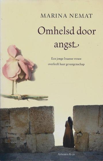 Marina Nemat - Omhelsd door angst                            beschikbaar voor biedingen