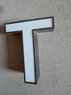 Vintage gevel hoofdletter "T" met voeding

€35, Ophalen of Verzenden