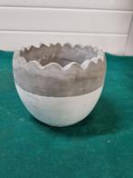 bloempot grijs wit kartelrand, Ophalen of Verzenden, 'T Olde Gre-j, Info@toldegrej.nl, Endepoelstraat 20f Didam