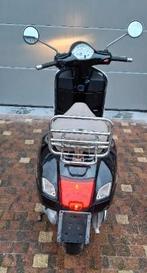 Vespa 125 GTS, Fietsen en Brommers, Scooters | Vespa, Ophalen, Benzine