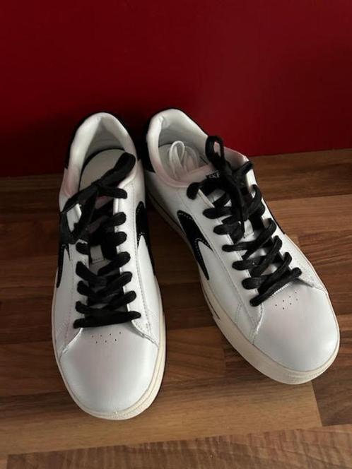Witte Skechers sneakers maat 39½, Kleding | Dames, Schoenen, Nieuw, Sneakers of Gympen, Wit, Ophalen of Verzenden