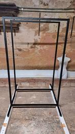 Hele mooie Zwart Italiaans Design Kledingrekken Solo, Huis en Inrichting, Ophalen, Zo goed als nieuw
