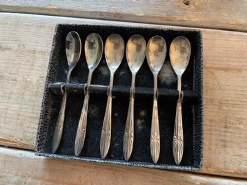 Vintage doos / set met 6 theelepeltje. Van Nelle Pleet.      beschikbaar voor biedingen