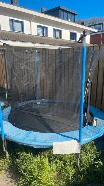 trampoline beschikbaar voor biedingen