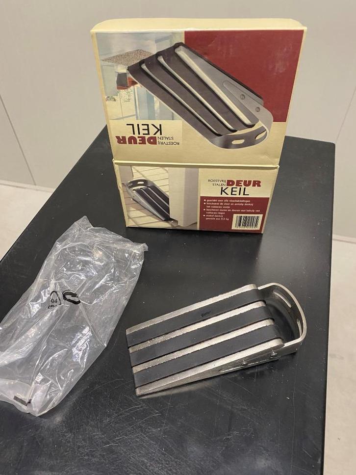 Nieuw in doos: roestvrij stalen deurstop - 300 gram, Huis en Inrichting, Woonaccessoires | Deurstoppers, Nieuw, Binnen, Buiten