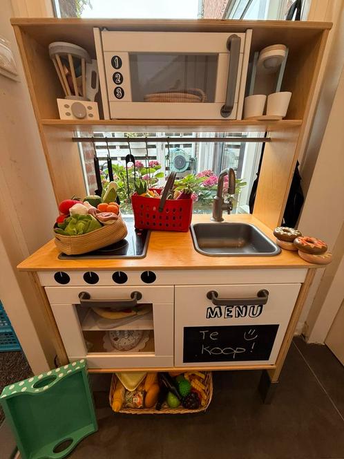 Ikea Duktig speelkeuken met 17 sets accessoires, Kinderen en Baby's, Speelgoed | Speelkeukens, Zo goed als nieuw, Hout, Ophalen