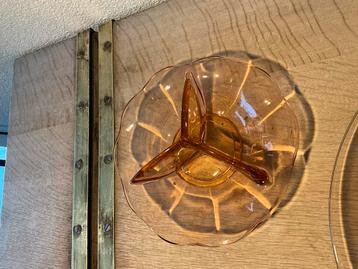 Vintage glazen set serveerschalen beschikbaar voor biedingen
