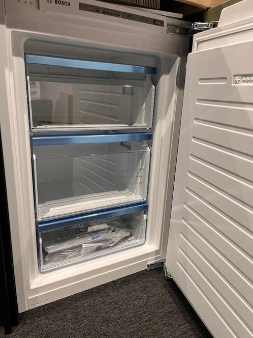 Bosch GIV21AFE0 inbouw vriezer - NIEUW - ONGEBRUIKT, Witgoed en Apparatuur, Vriezers en Diepvrieskisten, Nieuw, Inbouw, Vrieskast