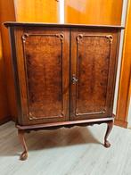 Stevige walnotenhout kast dressoir, Ophalen