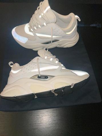 Dior B22 Sneakers - Iconische Stijl! beschikbaar voor biedingen