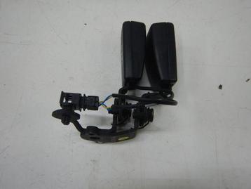Audi A3 8V Gordelsluiting Achterbank midden 8V0857739 beschikbaar voor biedingen