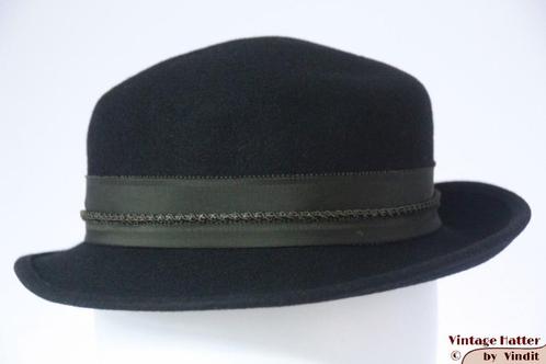 Vintage Dameshoed Ischler Hut zwart vilt 55,5 = S, Kleding | Dames, Hoeden en Petten, Gedragen, Hoed, 55 cm (S, 6⅞ inch) of minder