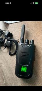 2 Baofeng Portofoon met Accessoires - nieuw, 5 tot 15 km, Ophalen of Verzenden, Zo goed als nieuw, Portofoon of Walkie-talkie