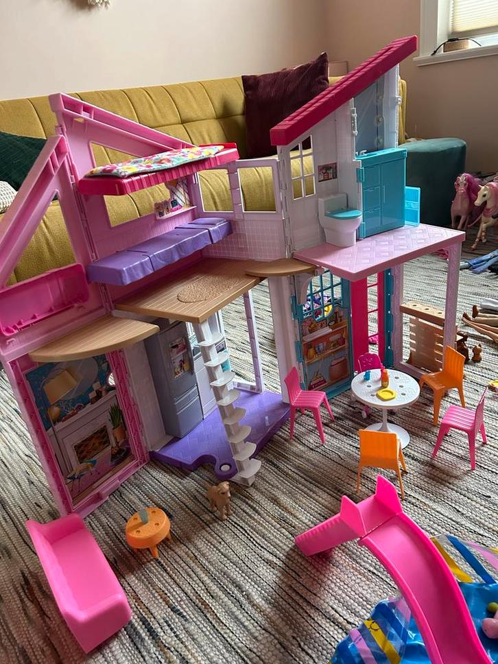 Barbie spullen, huis, Frozen, paardenspul, kleren, auto, Kinderen en Baby's, Speelgoed | Poppen, Gebruikt, Barbie, Ophalen