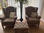 2 Oorfauteuils taupe met hocker van brocante opkamer, Ophalen of Verzenden, Stof