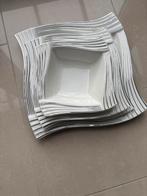 Compleet servies - 12 personen - Zeer goede staat, Ophalen, Zo goed als nieuw, Effen, Porselein