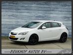 Opel Astra 1.6 Sport Kuipstoelen Navi Airco Trekhaak 18 Inch, Auto's, Te koop, Benzine, Hatchback, Gebruikt