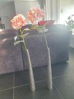 2 Metalen moderne kunstvazen incl. Hortensia droogbloemen, Ophalen, Overige materialen, Overige kleuren, Zo goed als nieuw