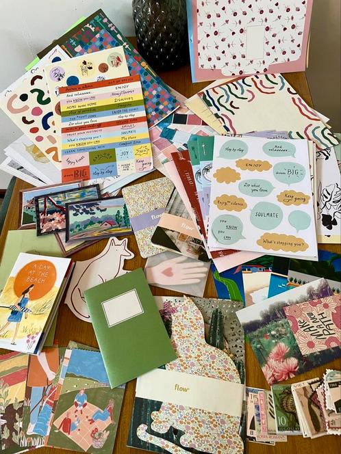 Groot pakket paper goodies uit met name de Flow!, Hobby en Vrije tijd, Scrapbooking, Zo goed als nieuw, Overige merken, Ophalen of Verzenden