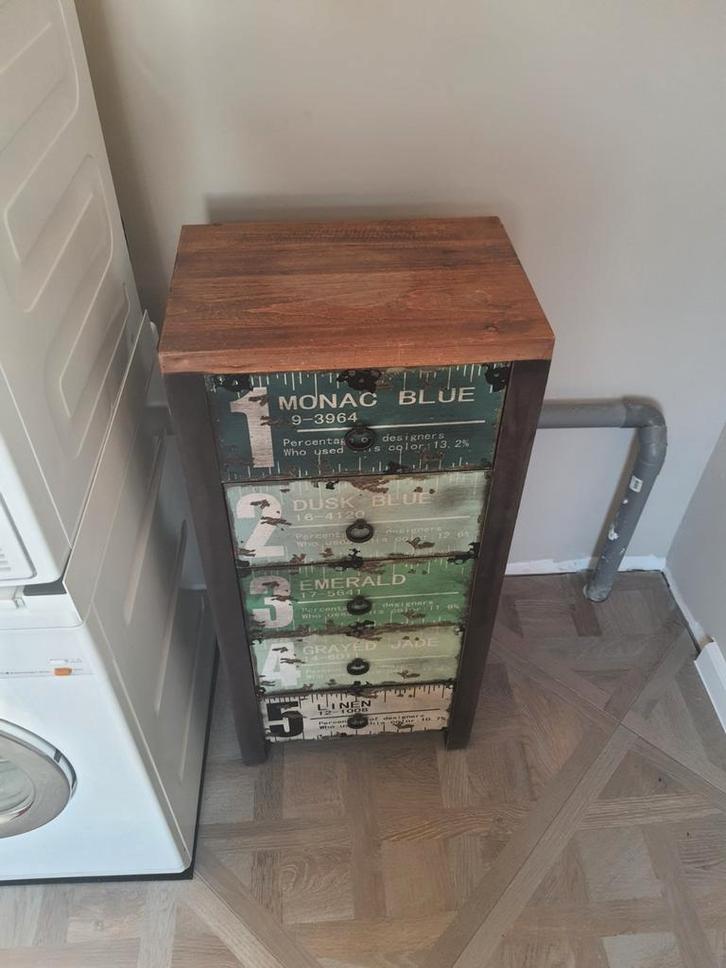 Leuke ladekast, Huis en Inrichting, Kasten | Ladekasten, Zo goed als nieuw, 100 tot 150 cm, Minder dan 50 cm, 25 tot 50 cm, 5 laden of meer