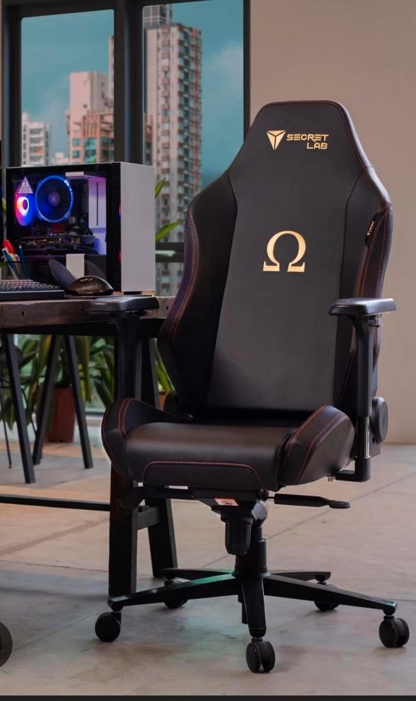 Secretlab omega small, Huis en Inrichting, Bureaustoelen, Zo goed als nieuw, Zwart, Ophalen of Verzenden