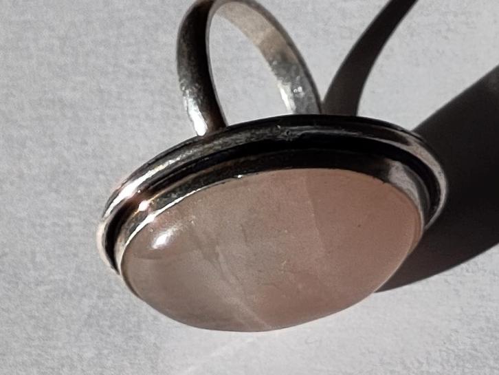 925 zilveren ring met rozenkwarts, Sieraden, Tassen en Uiterlijk, Ringen, Gebruikt, Dame, 17 tot 18, Zilver, Zilver, Ophalen of Verzenden