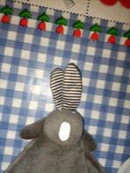 Bambino grijs konijn knuffeldoekje, Kinderen en Baby's, Speelgoed | Knuffels en Pluche, Ophalen of Verzenden, Zo goed als nieuw