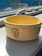 Bodemvondst 18e Rate Terrine paté bakje Met 2 leeuwenkoppen., Antiek en Kunst, Antiek | Keramiek en Aardewerk, Verzenden