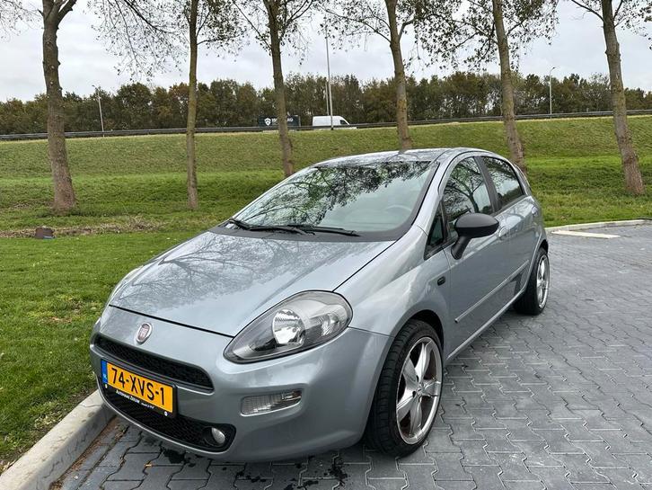 Fiat Punto 0.9 Twinair 85 5-D 2012 Grijs, Auto's, Fiat, Particulier, Punto, ABS, Airbags, Airconditioning, Bluetooth, Bochtverlichting