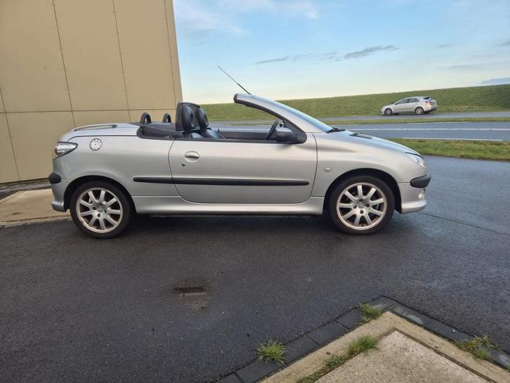 Peugeot 206 2.0 16V CC 2003 silver, Auto's, Peugeot, Particulier, Benzine, E, Cabriolet, Handgeschakeld, Origineel Nederlands