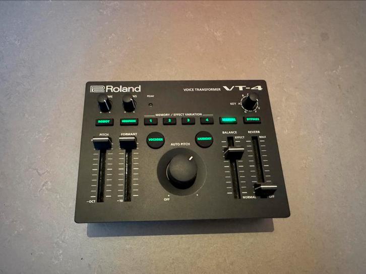 Roland vt-4 voice transformer/vocoder, Muziek en Instrumenten, Effecten, Gebruikt, Ophalen of Verzenden