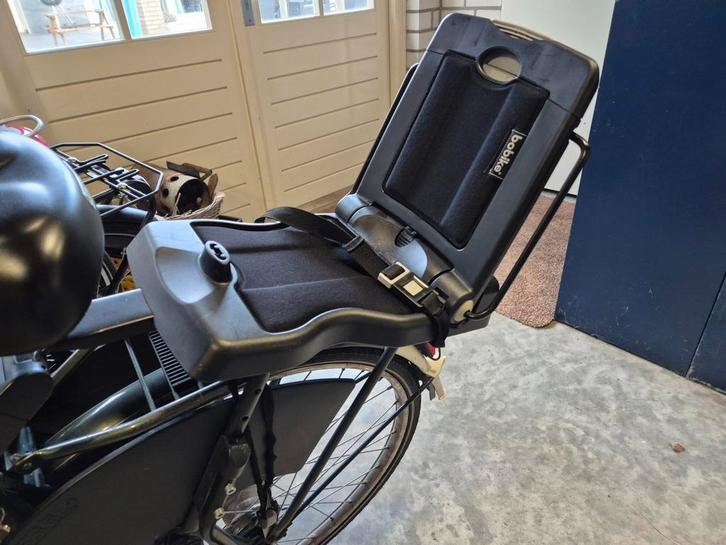 Fietsstoeltje Achter - Bobike Junior Classic, Fietsen en Brommers, Fietsaccessoires | Fietsstoeltjes, Gebruikt, Achterzitje, 22 t/m 36 kg