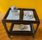 Theetafel teakhout op wieltjes, Antiek en Kunst, Antiek | Meubels | Tafels, Ophalen