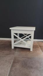 2 witte tafeltjes, Minder dan 55 cm, Hout, Ophalen, Vierkant