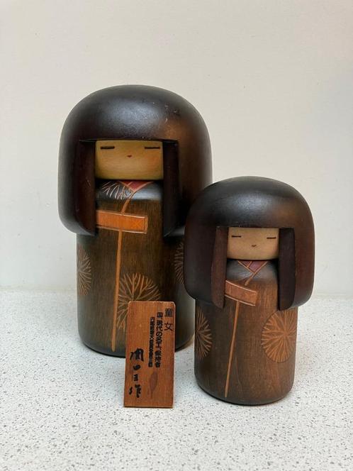 een set "Dojo" Kokeshi door Sansaku Sekiguchi, Antiek en Kunst, Kunst | Niet-Westerse kunst, Ophalen of Verzenden