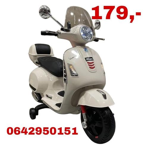 Splinternieuwe vespa Kinderscooter | 12V Elektrisch, Kinderen en Baby's, Speelgoed | Buiten | Accuvoertuigen, Nieuw, Ophalen of Verzenden