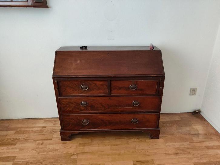 Houten bureau, Huis en Inrichting, Kasten | Dressoirs, Gebruikt, 50 tot 100 cm, 25 tot 50 cm, Met lade(s), Met deur(en), Overige houtsoorten