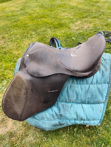 Paarden zadels voor decoratie  beschikbaar voor biedingen