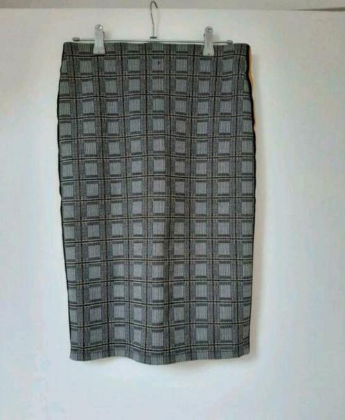Als NIEUW grijze kokerrok JDY Jacqueline de Yong - maat XS, Kleding | Dames, Rokken, Zo goed als nieuw, Maat 34 (XS) of kleiner