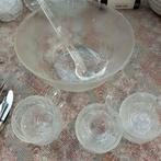 Punchbowl set gegraveerd glas, Huis en Inrichting, Keuken | Servies, Ophalen, Gebruikt, Glas, Kom(men)