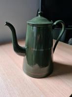 Emaille schenkkan donker groen gouden bies, Ophalen of Verzenden
