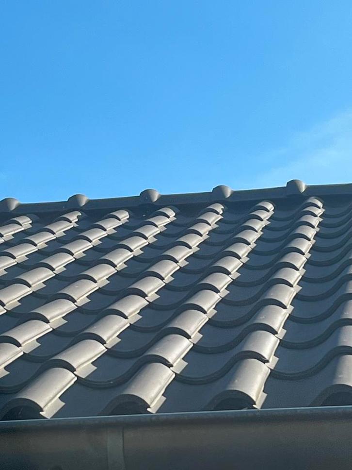 36 stuks dakpannen ovh vario koramic leikleur mat, Doe-het-zelf en Verbouw, Dakpannen en Dakbedekking, Zo goed als nieuw, Dakpannen