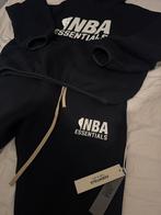 Essential NBA Trainingspak - Nieuwstaat!, Kleding | Heren, Ophalen of Verzenden, Zo goed als nieuw, Zwart