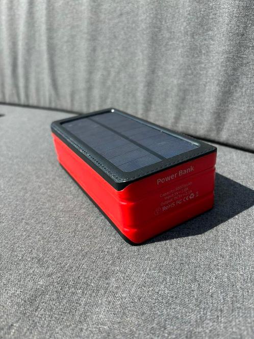 NIEUW: Solar Powerbank Partijhandel (ook los), Telecommunicatie, Powerbanks, Nieuw, Ophalen of Verzenden