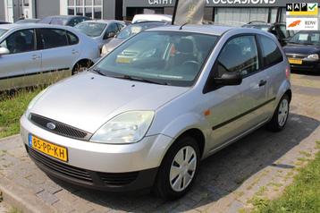 Ford Fiesta 1.3 Style Compleet met boekjes en rekeningen APK beschikbaar voor biedingen