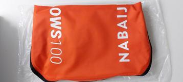 Decathlon zwemboei beschikbaar voor biedingen