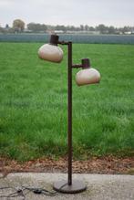 Mushroom lamp, Ophalen